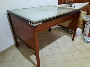 Vendo mesa con luz para transparencia