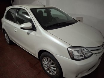 Vendo Toyota Etios