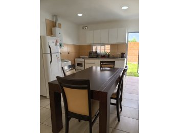 VENDEMOS HERMOSA PROPIEDAD ZONA J. NEWBERY Y PARERA