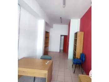 Se vende Local Comercial Microcentro