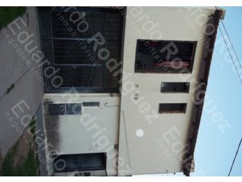 En venta excelente casa -  dos plantas