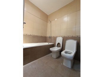 CASA - EN VENTA - ZONA BLAS PARERA Y DON BOSCO