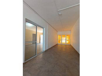 CASA - EN VENTA - ZONA BLAS PARERA Y DON BOSCO