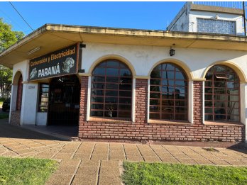 Oportunidad en venta local comercial mas vivienda!