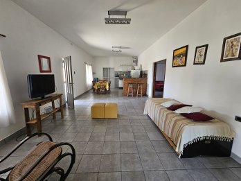 Venta quinta Sauce Montrull , amoblada, dos dormitorios !