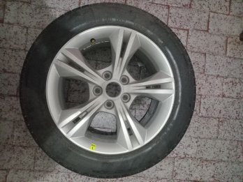Vendo llanta rodado 16 con cubierta de Ford focus