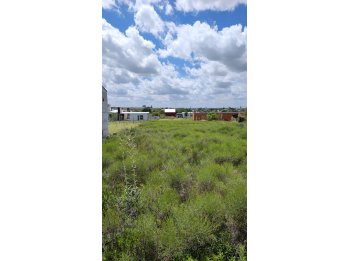 Se vende amplio lote de 645m2 en Loteo La Reina