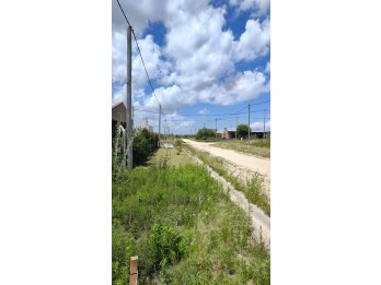 Se vende amplio lote de 645m2 en Loteo La Reina