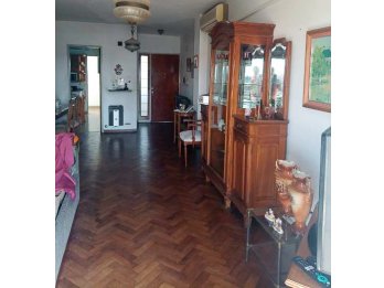 Vendo Departamento 3 dormitorios sobre Peatonal