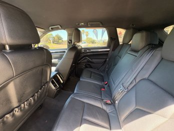 PORSCHE Cayenne 3.6 V6 300HP. Recibo vehiculos