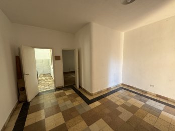 VENDO CASA C&Eacute;NTRICA EN PARANA - DOS CASAS EN UNA CON COCHERA