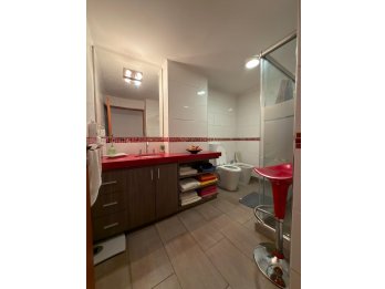 HERMOSO SEMIPISO ZONA PARQUE - 2 DORMITORIOS Y COCHERA