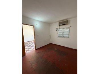 ALQUILO CASA 1 DORMITORIO CON PATIO - ZONA COTO