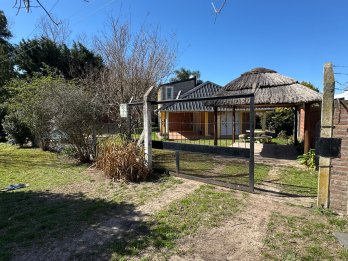 VENDO HERMOSA CASA QUINTA - SAUCE MONTRULL