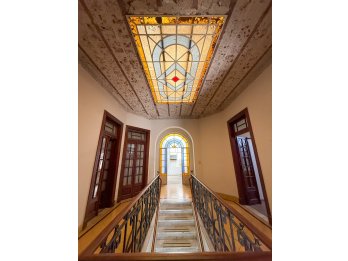 VENDO IMPORTANTE PROPIEDAD EN PLANTA ALTA EN PLENO CENTRO