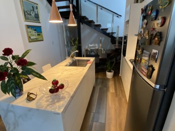 VENDEMOS CASA MODERNA - ZONA CENTRO PARANA