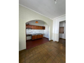Se vende linda y comoda casa en calle Don Bosco