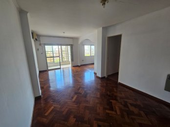 se vende departamento zona parque