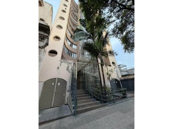 Se vende hermoso departamento en calle Santa fe y Malvinas