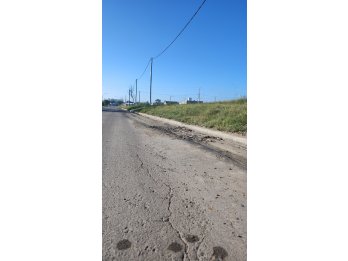 Últimos dos lotes en Barrio Parque sobre asfalto (Oro Verde)