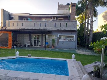 Vendo importante casa Barrio Tortuguita c/pileta