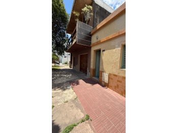 CASA A MODERNIZAR EN CALLE SOLER. ¡ES UNA OPORTUNIDAD!
