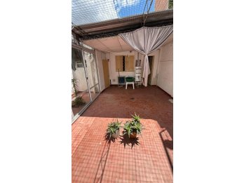 CASA A MODERNIZAR EN CALLE SOLER. ¡ES UNA OPORTUNIDAD!