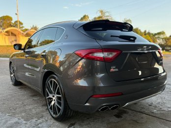 MASERATI Levante. Recibo vehiculos