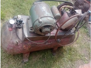 Compresor el&eacute;ctrico 100 lts