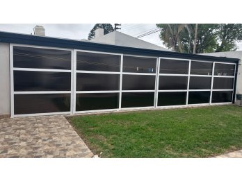 Vendo gran casa calle Alejandro Carbo, Parana