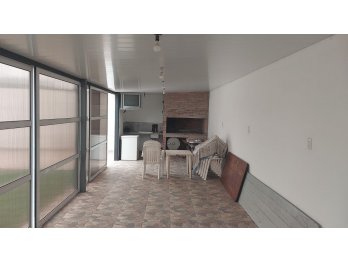 Vendo gran casa calle Alejandro Carbo, Parana