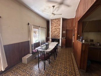 VENDO CASA ZONA CENTRO A RECICLAR. 700 m2