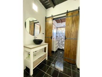 EN VENTA HERMOSA CASA QUINTA EN COLONIA ENSAYO