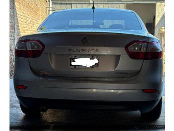 Renault Fluence De Luxe 2.0 2012 225000 km. Muy Buen estado