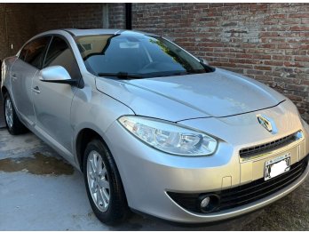 Renault Fluence De Luxe 2.0 2012 225000 km. Muy Buen estado