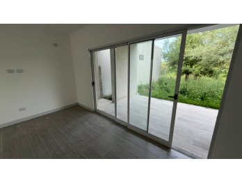 PODES COMPRAR CASA EN ORO VERDE DE 2 DORM A ESTRENAR. IDEAL