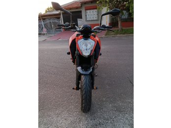 KTM Duke 200 Año 2023 1400 km impecableee