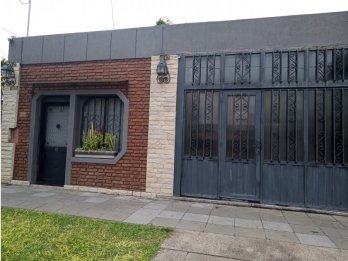 PARTICULAR alquila importante SAL&Oacute;N !!! Calle Soler