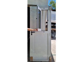 Puerta de Aluminio sin usar