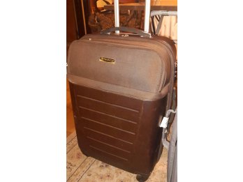 Valija marr&oacute;n r&iacute;gida, mediana