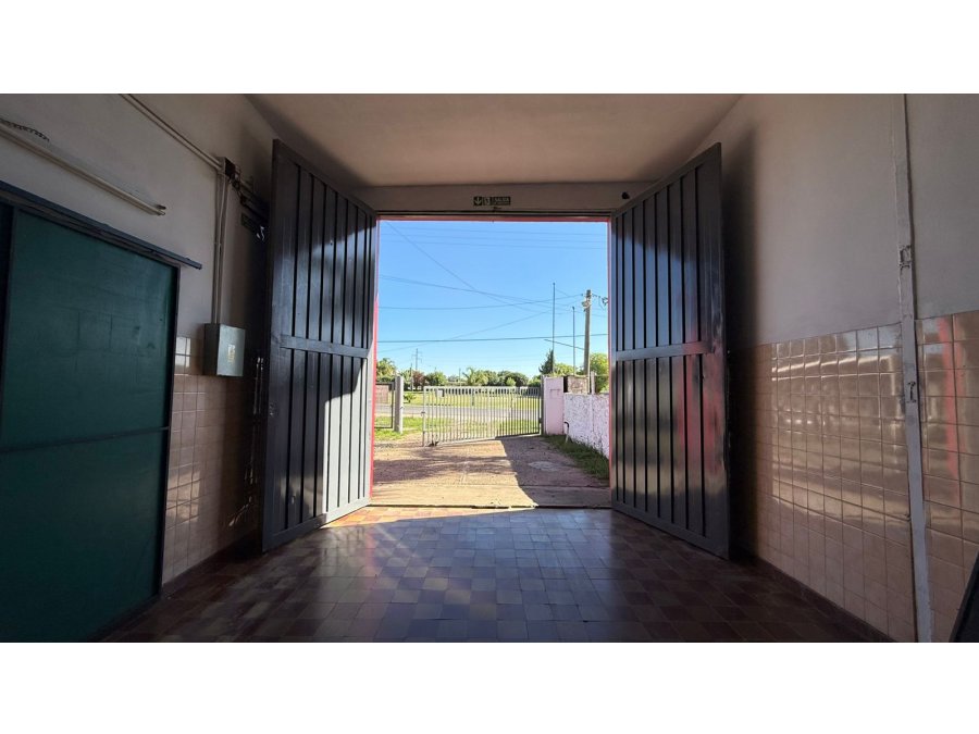 SE ALQUILA GALPÓN/DEPOSITO EN R12, FRENTE AL SALON LOS SILOS