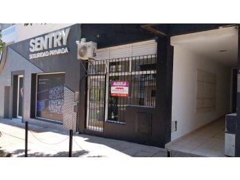 Alquilo local calle Rosario del Tala