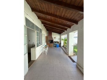 VENDO CASA CALLE DON BOSCO - FRENTE AL CARREFOUR