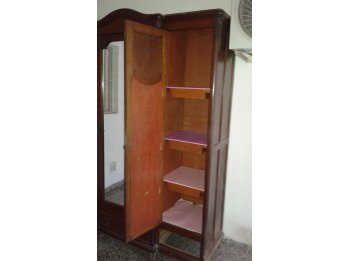 Vendo ropero antiguo