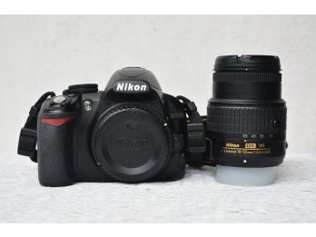Vendo NIKON D3100