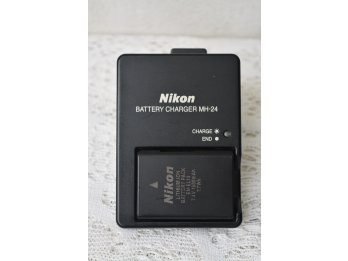 Vendo NIKON D3100