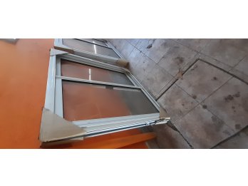Vendo ventana aluminio 1x1mt