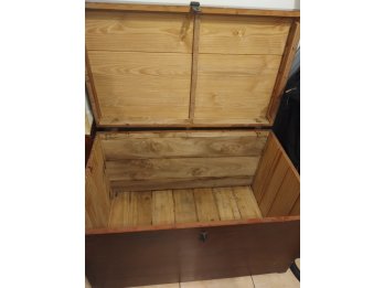 Vendo ba&uacute;l antiguo