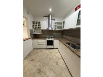 CASA EN VENTA Zona centro reciclada