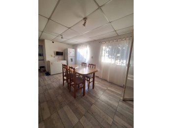 IMPORTANTE CASA CON LOCAL INDEPENDIENTE